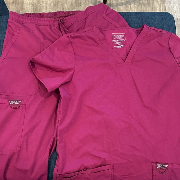 Cherokee Burgundy Scrub Set - Picture 1 of 1